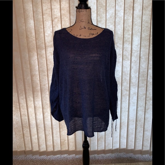 Vince Camuto Sweaters - ❌CLEARANCE❌4for$10❌Vince Camuto Navy Blue Sweater